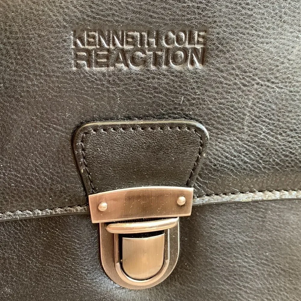 KENNETH COLE REACTION TRUE COLORS GENUINE LEATHER PORTFOLIO - BLACK
